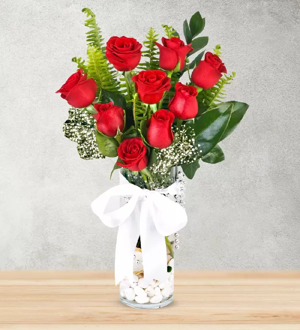 Vazoda 9 Adet Kırmızı Güller